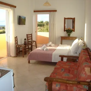 Athina ** Rethymno (Crete)